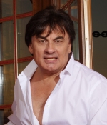 Александр Серов